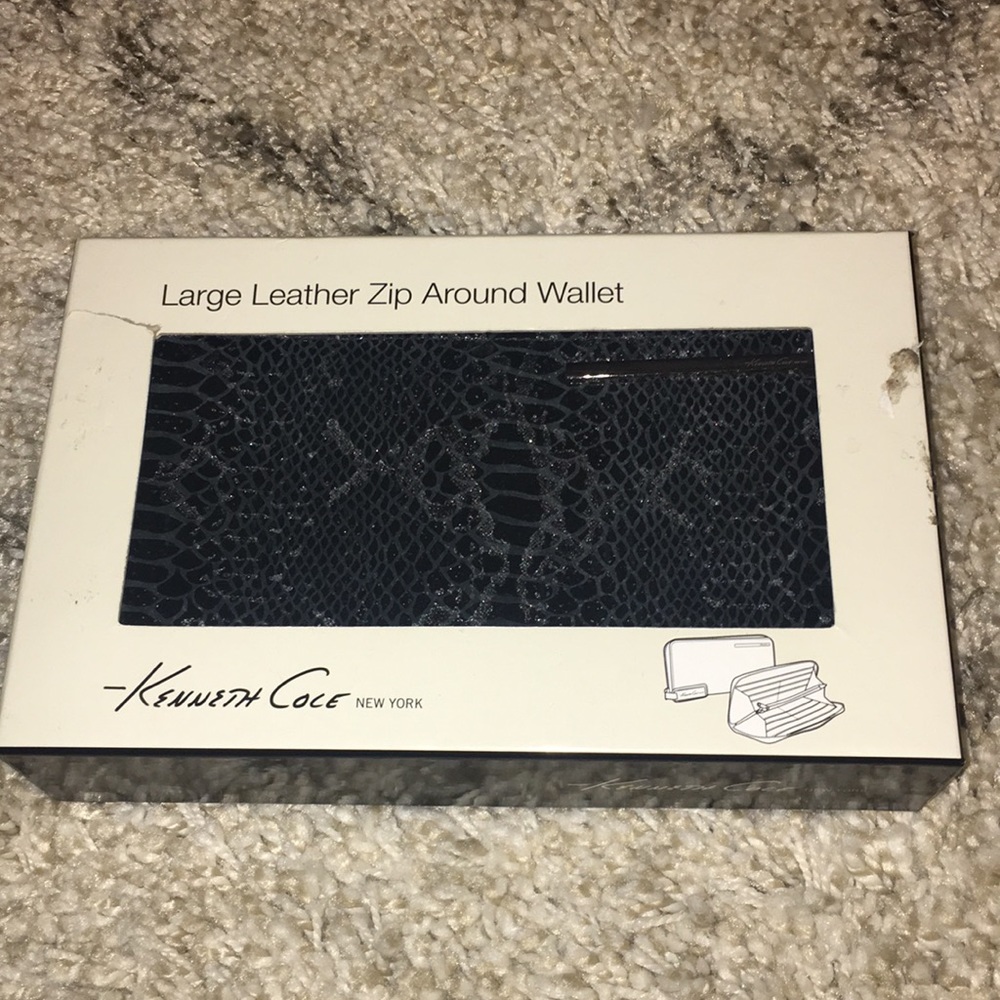 Large Leather Zip Around Wallet